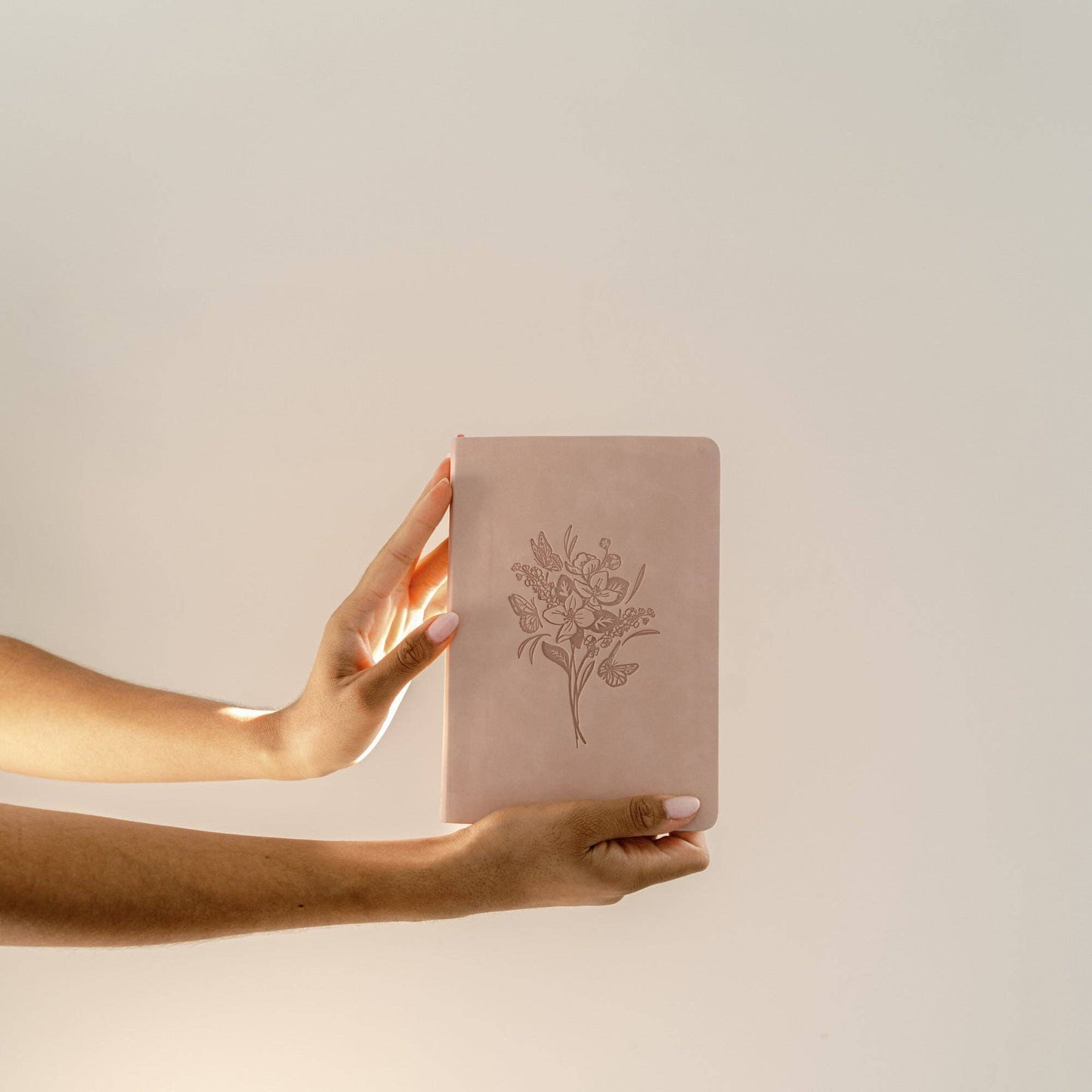 Notebook: Shiloh Theme